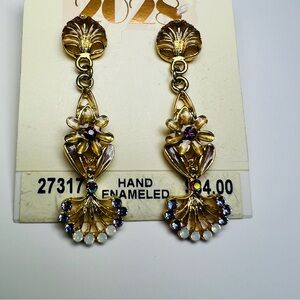 2028 Elegant Gold tone rhinestones earrings